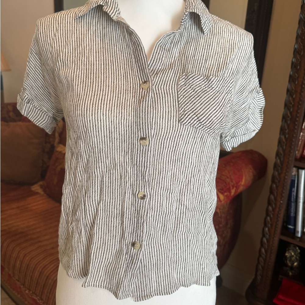 Classic Black and White Button Down Shirt with Stripes